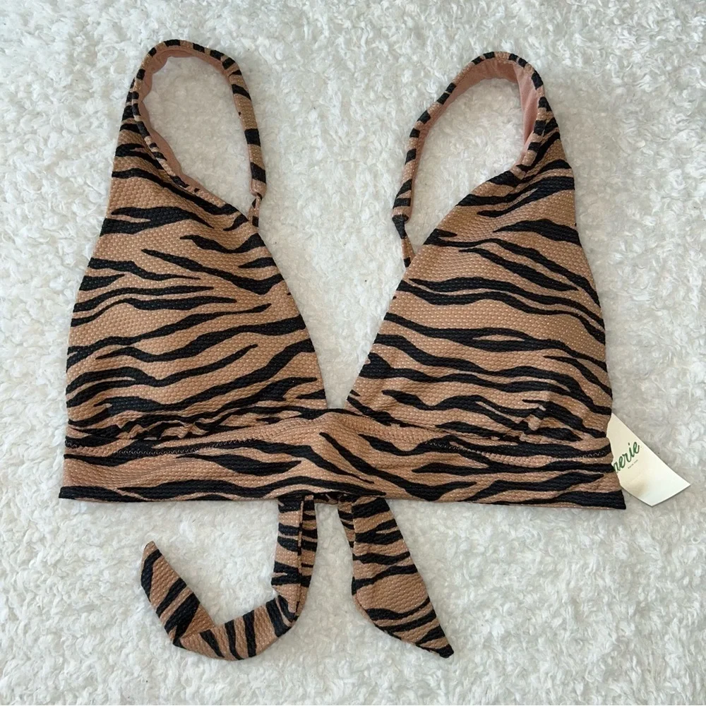 Aerie Zebra Triangle Bikini Top Medium NWT